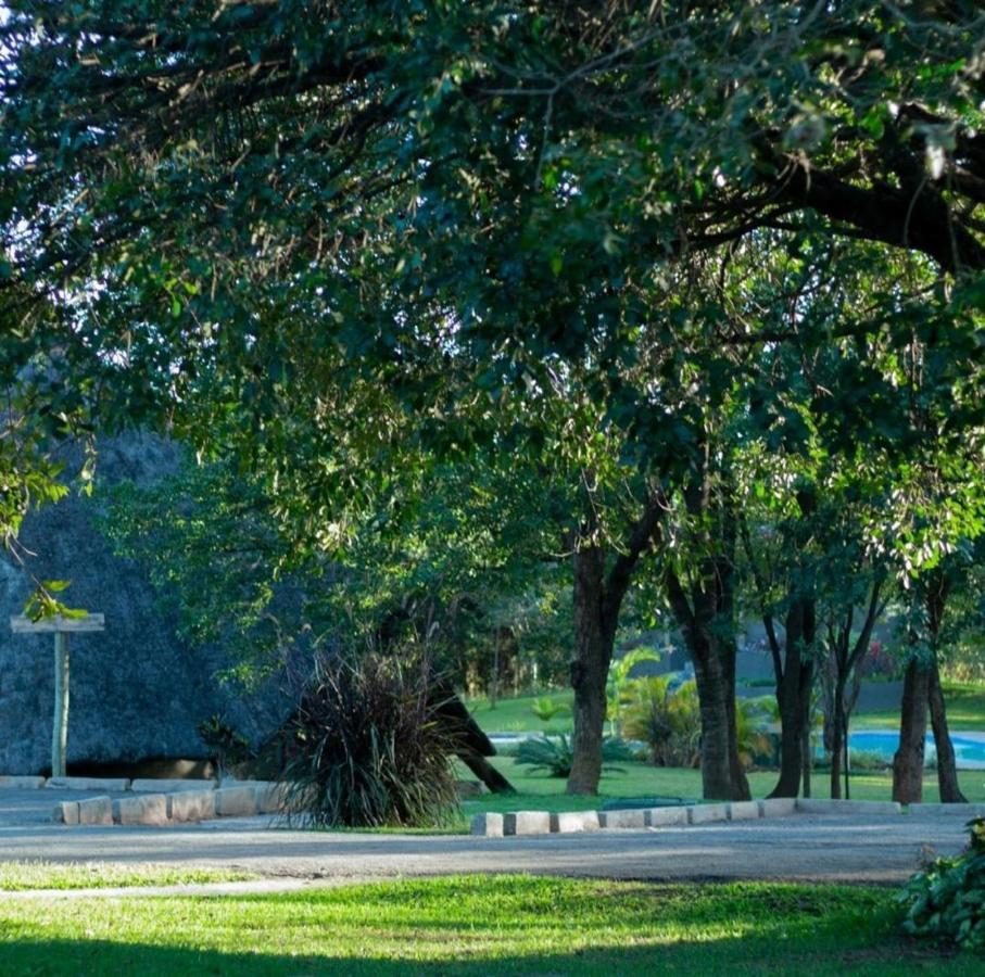 은돌라 Njele Country Park 빌라 외부 사진